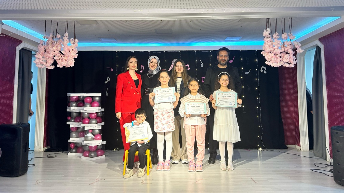 İSMETPAŞA SÖYLESİN ŞARKI YARIŞMASI 